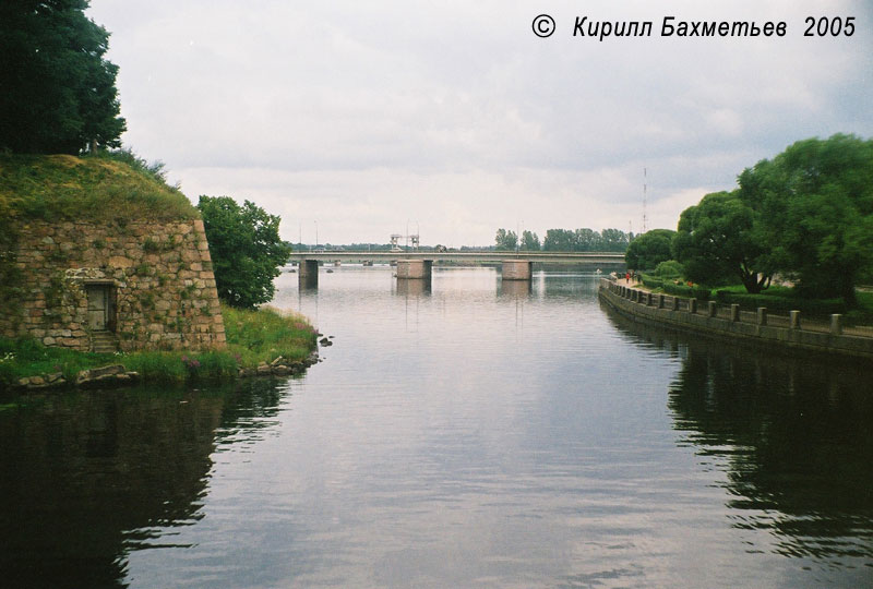Петровский мост через Замковый пролив
