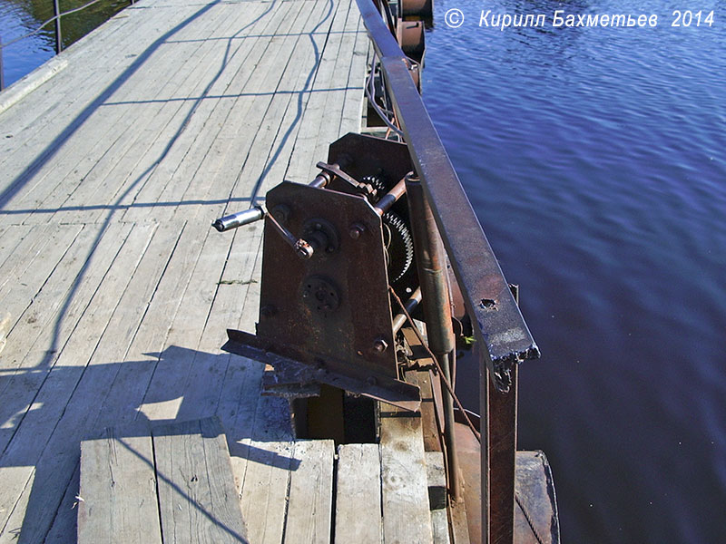 Лебёдка для наводки наплавного моста через Новоладожский канал