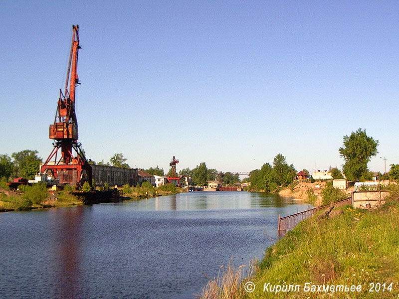 Док Новоладожского судостроительного завода на месте Екатерининского устья Староладожского канала