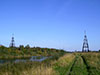 Линия электропередачи на деревянных столбах через Новоладожский канал